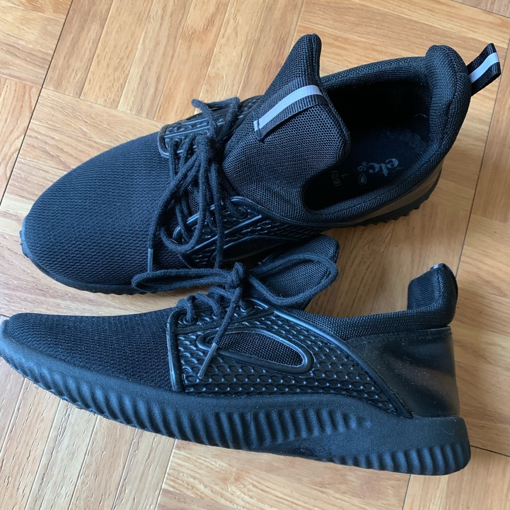 Rue 21 Stylish sneakers